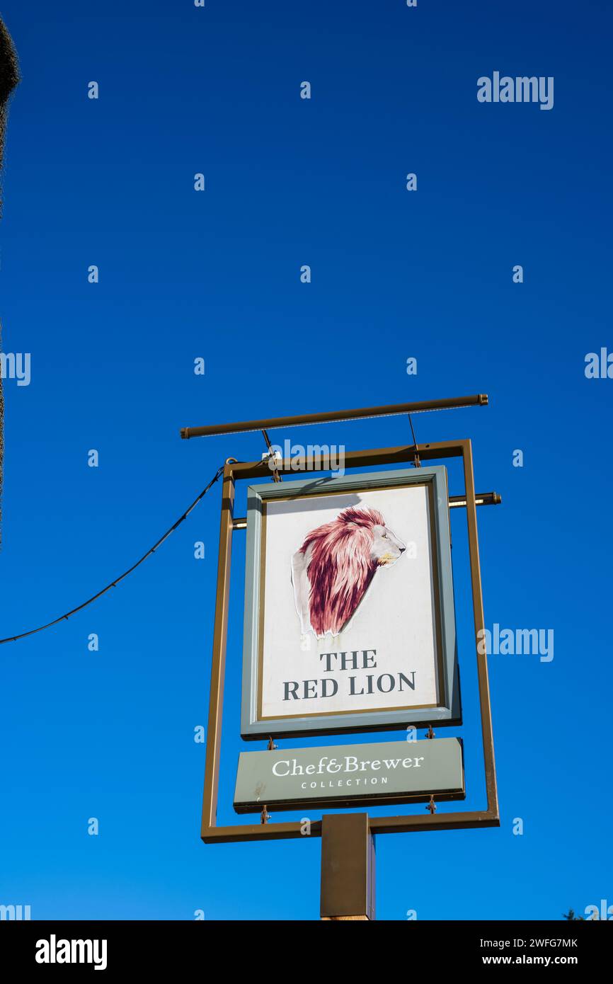 The Red Lion, Pub Sign, Avebury, Wiltshire, Inghilterra, REGNO UNITO, REGNO UNITO. Foto Stock