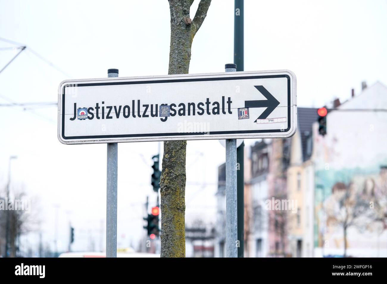 Düsseldorf 31.01.2024 Justizvollzugsanstalt JVA Gefängnis Knast Haftstrafe Straftat Justiz Gerichtsurteil Düsseldorf Nordrhein-Westfalen Deutschland *** Düsseldorf 31 01 2024 istituzione di correzionamento JVA carcere pena penale reato penale sentenza del tribunale Düsseldorf Renania settentrionale-Vestfalia Germania Foto Stock