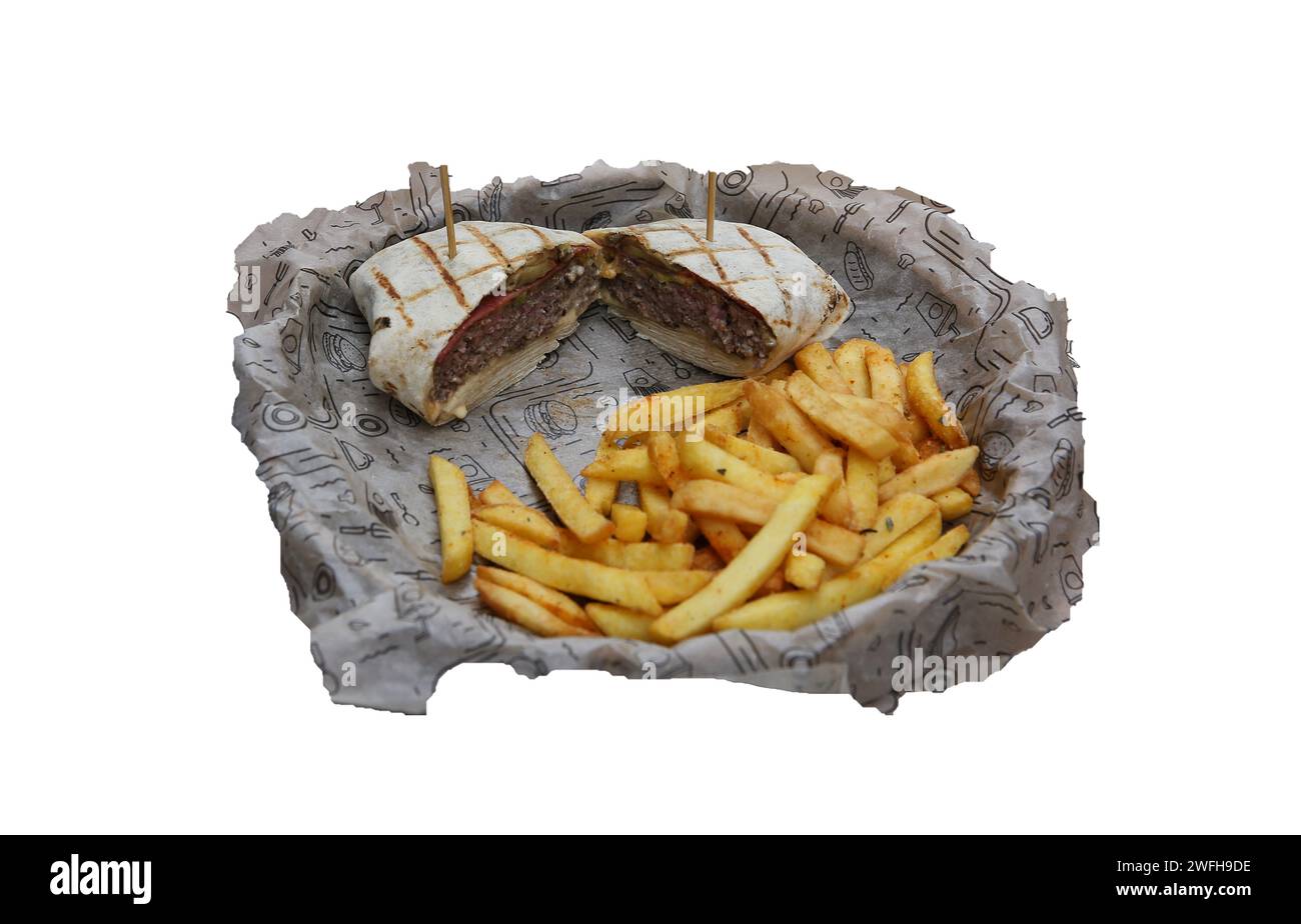 Hamburger di pita chiuso e patatine fritte su sfondo bianco Foto Stock