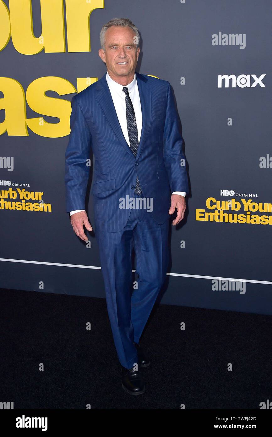 Robert F. Kennedy Jr. Bei der Premiere der 12. Staffel der HBO serie Curb Your Enthusiasm / Lass es, Larry im DGA Theater Complex. Los Angeles, 30.01.2024 *** Robert F Kennedy Jr alla premiere della stagione 12 della serie HBO Curb Your Enthusiasm Let IT Go, Larry at the DGA Theater Complex Los Angeles, 30 01 2024 foto:xD.xStarbuckx/xFuturexImagex larry_4218 Foto Stock