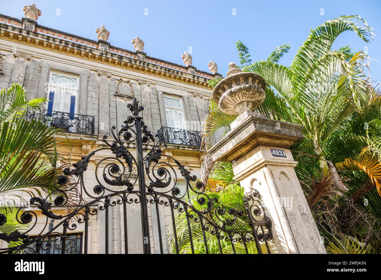 Merida Mexico, zona Paseo Montejo Centro, Casas Gemelas/Camara Twin Chamber Houses, architettura in stile Beaux Arts secondo Impero francese, ornamentale in legno battuto Foto Stock