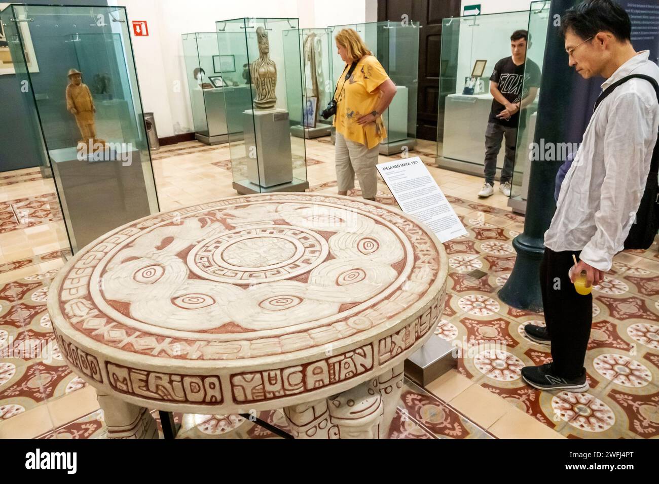 Merida Mexico, centro historico, quartiere storico centrale, Calle 56, El Museo de la Ciudad de Merida, museo della città, interni, mostre collettive Foto Stock