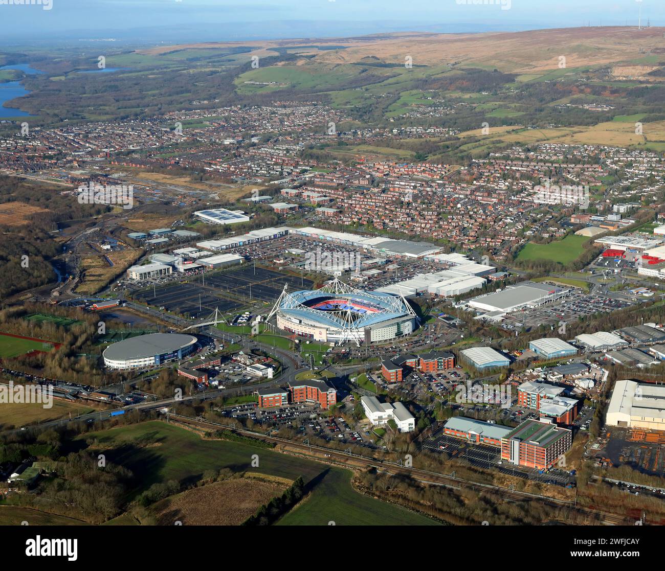 Vista aerea del Middlebrook Retail & Leisure Park a Horwich, Bolton, questa foto da sud-ovest verso i Pennines Foto Stock