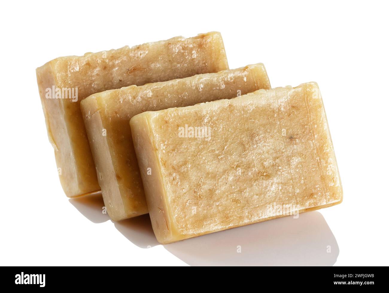 Barrette di sapone biologico fatte a mano con prodotti naturali. Foto Stock