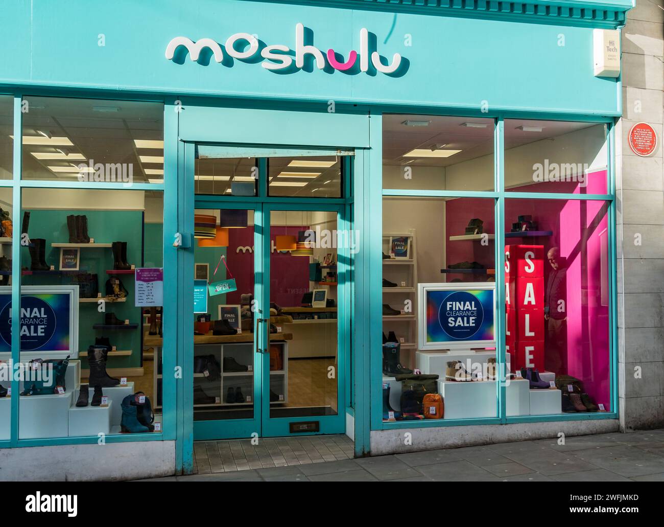 Vendita finale presso il negozio di calzature e accessori moshulu Ladies, High Street, Lincoln City, Lincolnshire, Inghilterra, REGNO UNITO Foto Stock