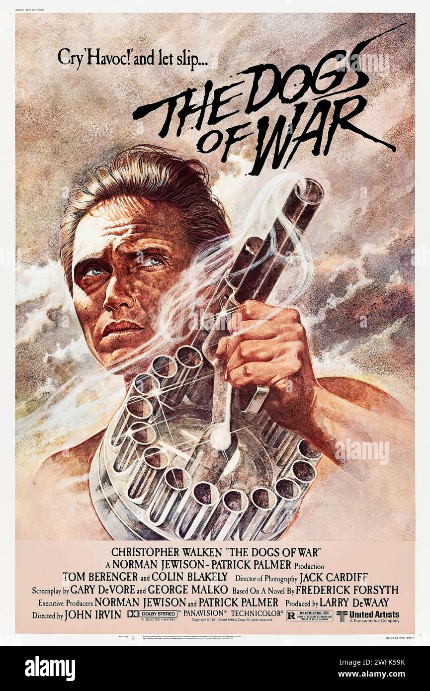 The Dogs of War (1980), diretto da John Irvin e interpretato da Christopher Walken, Tom Berenger e Colin Blakely. Il mercenario James Shannon, in missione di ricognizione presso la nazione africana di Zangaro, viene torturato e deportato. Torna per guidare un colpo di stato. Fotografia di un poster originale statunitense del 1980 con opere d'arte di Tom Jung. ***SOLO USO EDITORIALE*** credito: BFA / United Artists Foto Stock