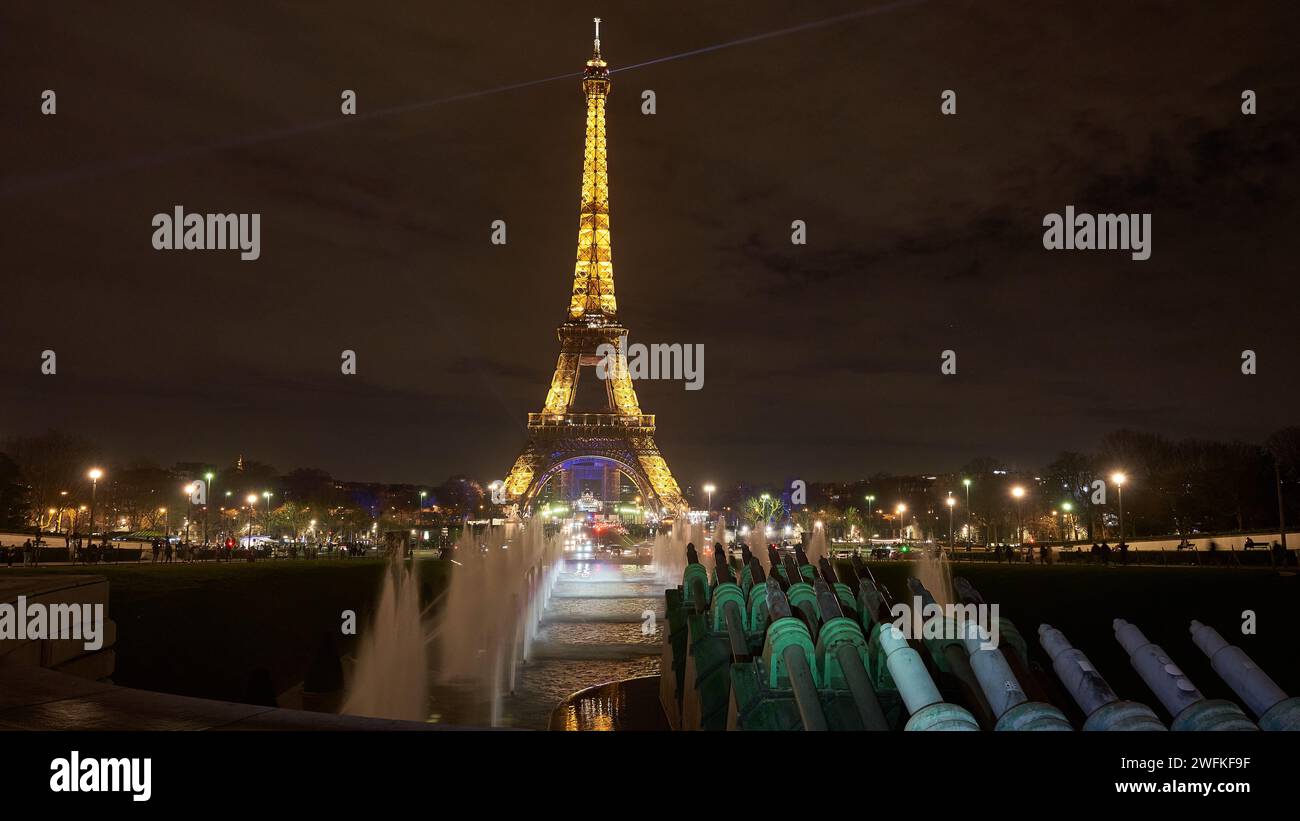 Tour Eiffel e Bassins du Trocadéro Foto Stock