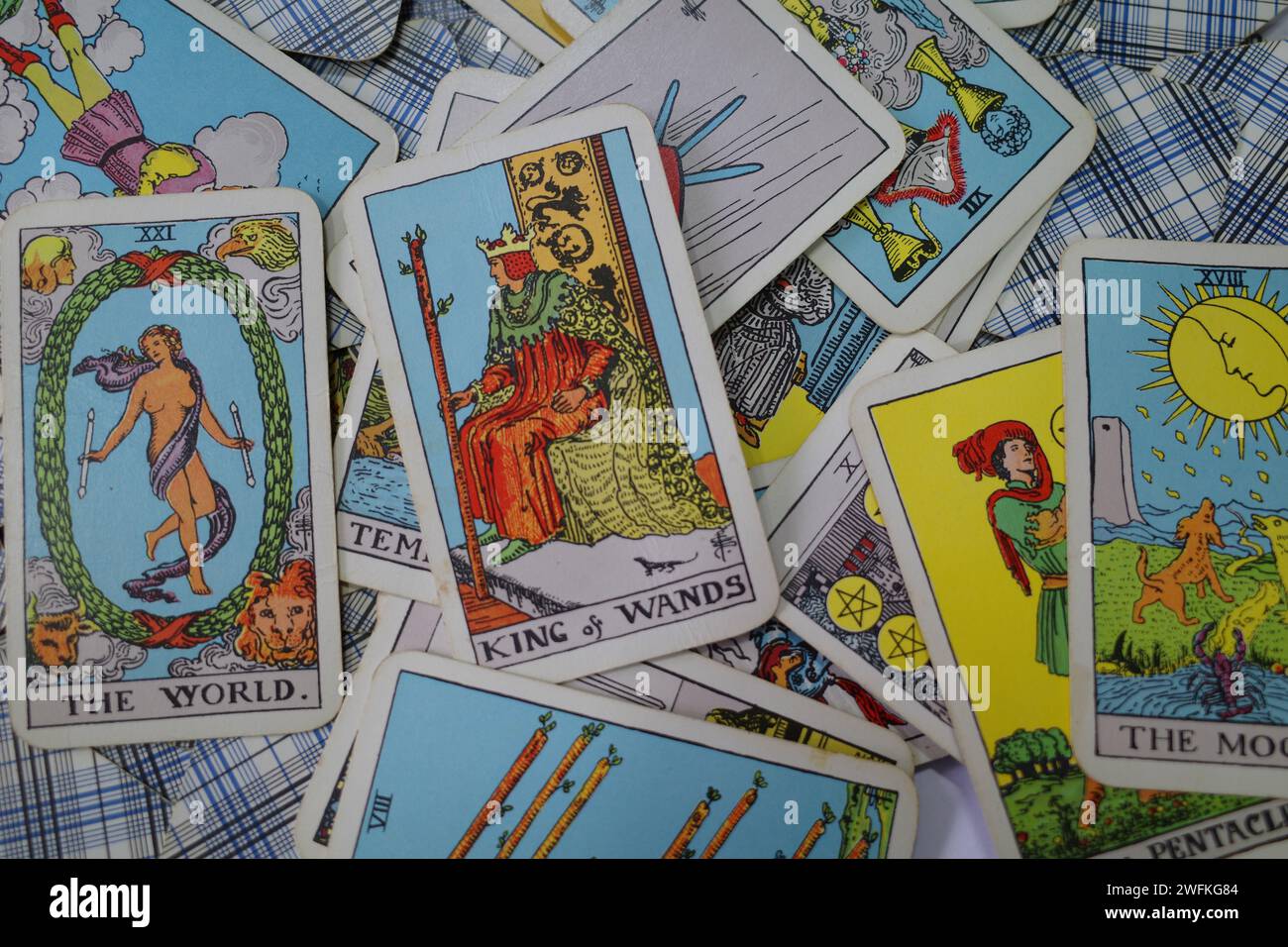 Carte non ordinate per tarocchi Rider Waite. Foto Stock