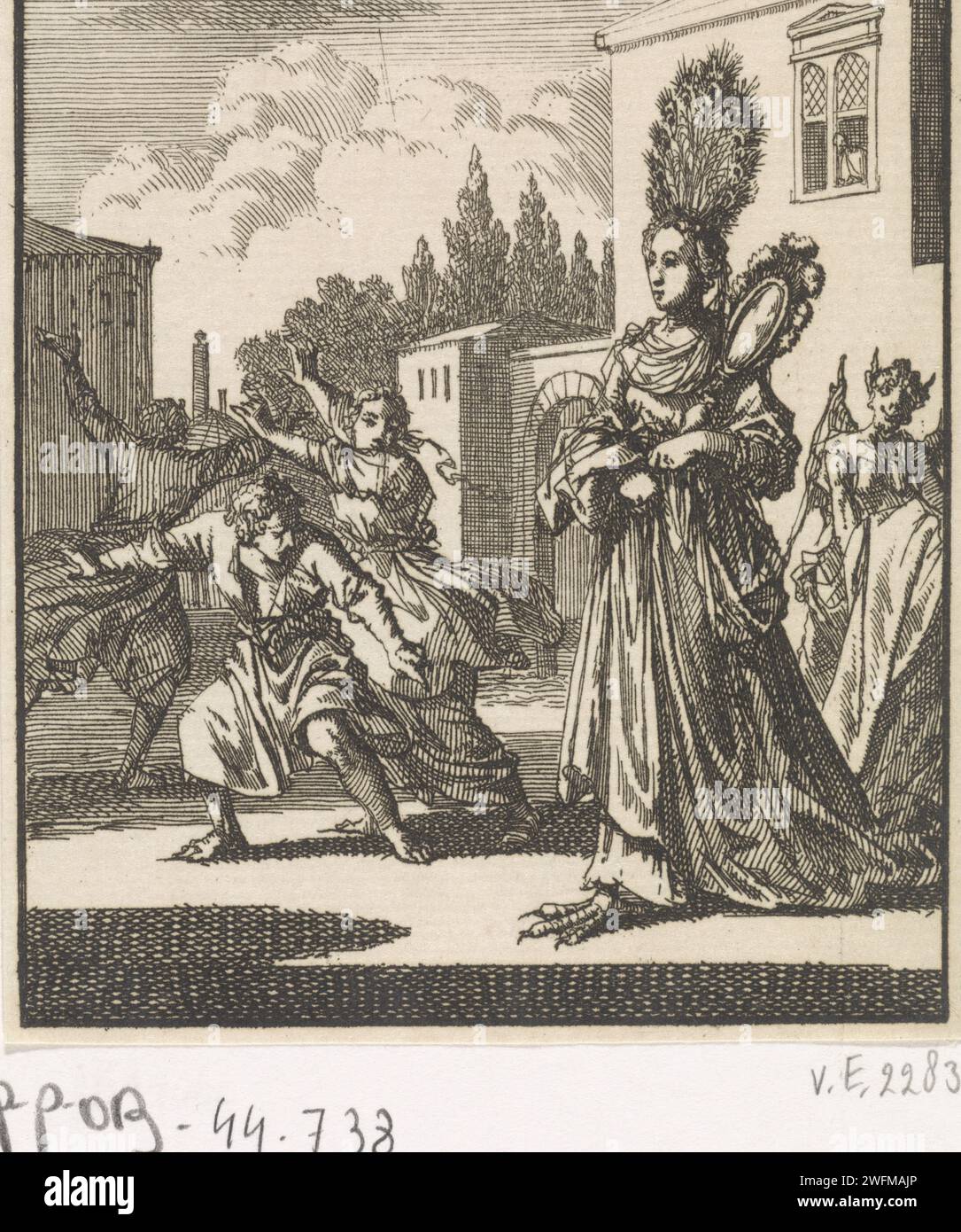 Durezza con il Diavolo come cameriera, Jan Luyken, stampa 1699 in primo piano la personificazione dell'arrugginità, con corona pavone, specchio e abito grazioso. Il diavolo è la sua cameriera e indossa il suo rimorchio. Quando vede l'artiglio del Diavolo che nasconde la hostess sotto il suo vestito, fugge tre persone. Carta di Amsterdam incidere demoni e demoni. Pride; 'Superbia' (Ripa)  personificazione di uno dei sette peccati mortali. volo, fuga; inseguimento Foto Stock