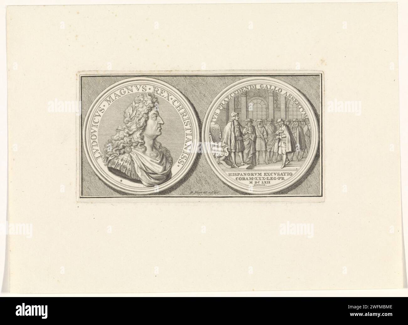 Penning con Luigi XIV, Bernard Picart, stampa del 1718 Penning con il ritratto di Luigi XIV, re di Francia. Dall'altra parte, Luigi XIV, che è visitato da una delegazione spagnola che riconosce la superiorità della Francia, 1662. Amsterdam paper incisione/incisione negoziati, conferenza  diplomazia Foto Stock