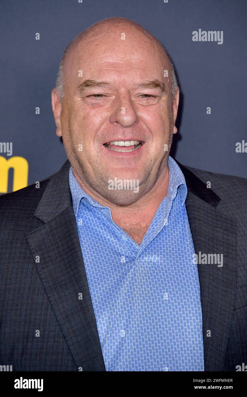 Dean Norris bei der Premiere der 12. Staffel der HBO serie "Curb Your Enthusiasm / Lass es, Larry!" im DGA Theater Complex. Los Angeles, 30.01.2024 Foto Stock