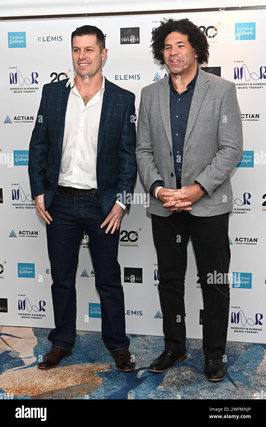 Londra, Regno Unito. 31 gennaio 2024. Charles Hodgson e Colin Charvis partecipano alla cena 2024 di Nordoff and Robbins Legends of Rugby al Grosvenor House Hotel London, Regno Unito. Credito: Vedere li/Picture Capital/Alamy Live News Foto Stock