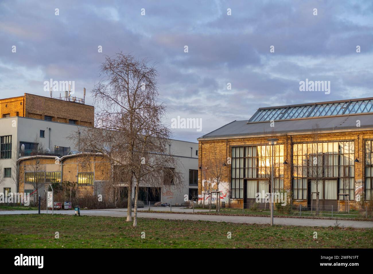 Sito del patrimonio industriale e culturale a Schöneweide: L'area e gli edifici del Reinbeckhallen a Oberschöneweide, Berlino, Germania, Europa Foto Stock