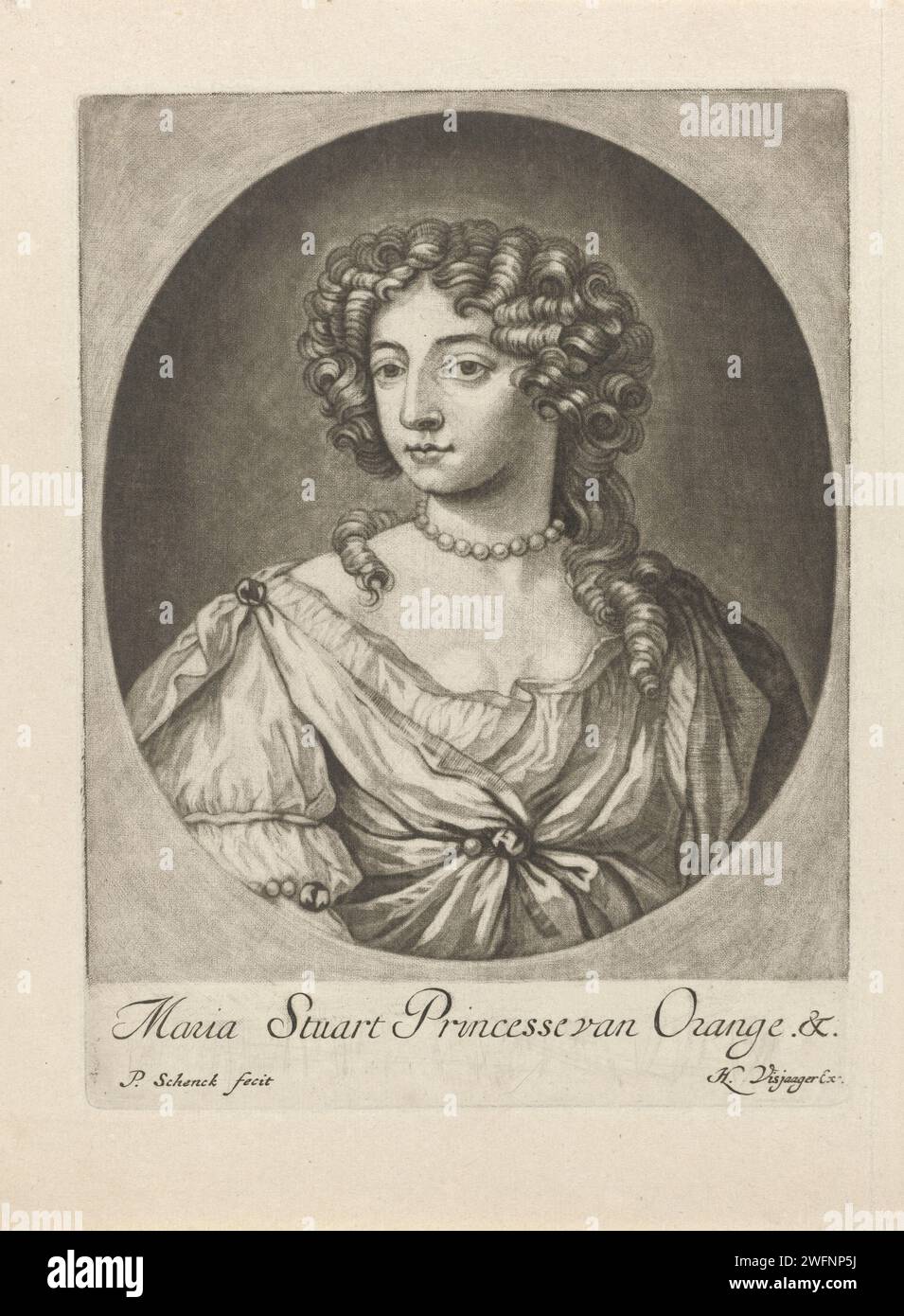 Ritratto di Maria II Stuart, Pieter Schenk (i), c. 1683 - c. 1684 stampa Ritratto di Maria II in un ovale. Nel margine inferiore il suo nome e i suoi titoli. Giornale di Amsterdam Foto Stock