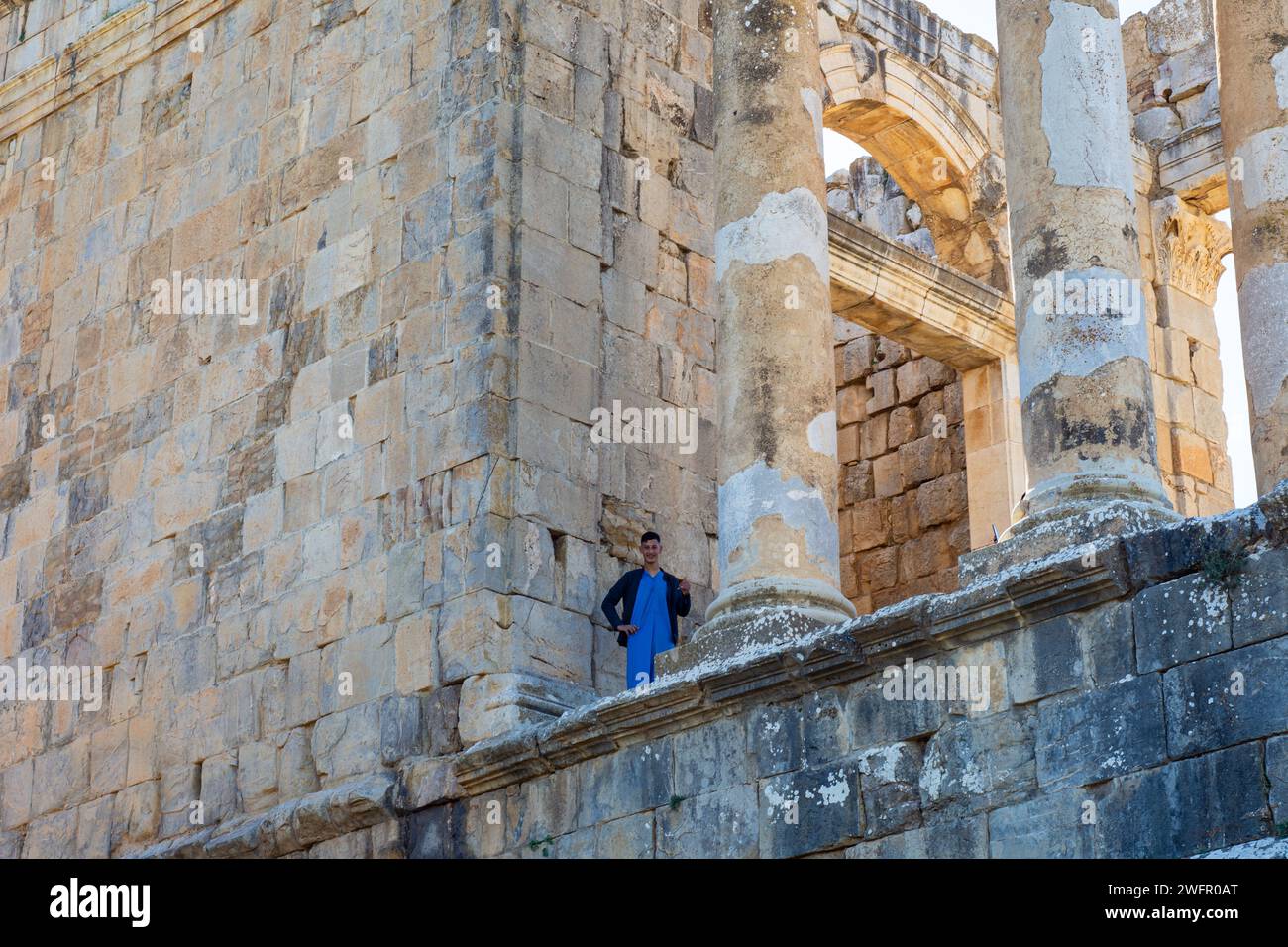 Il Tempio Monumentale di Settimio Severo presso le antiche rovine romane di Djemila, Algeria. Foto Stock