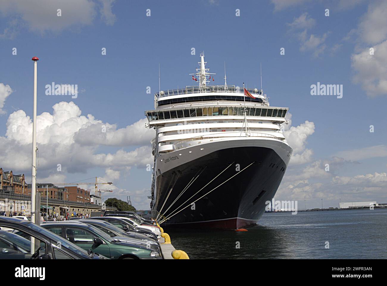 Copenhagen / Danimarca.  La nave da crociera Queen Victoria anatra a langeline kaj oggi il 31 luglio 2013 Foto Stock