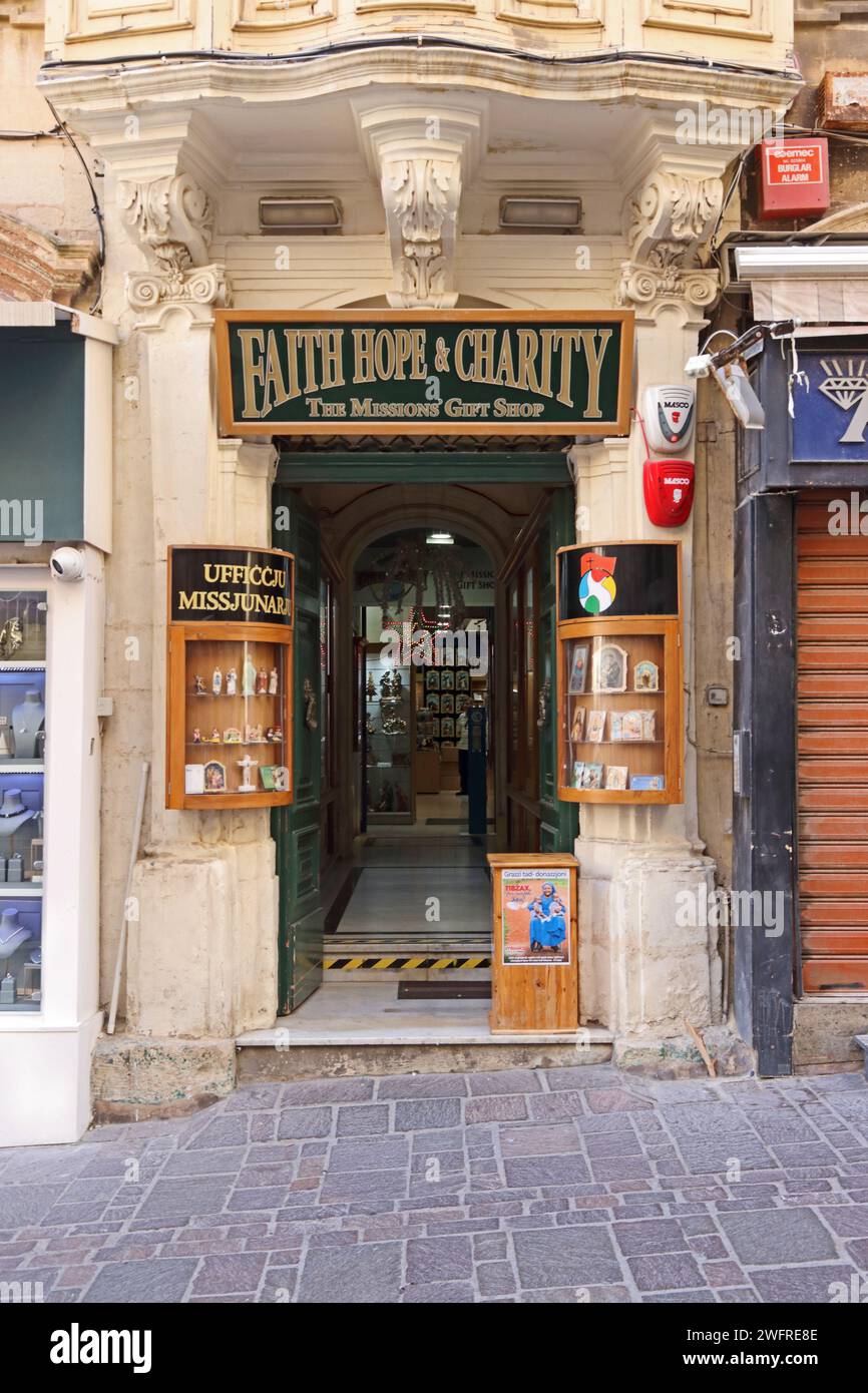 Faith Hope & Charity, The Missions Gift Shop, Valletta Foto Stock