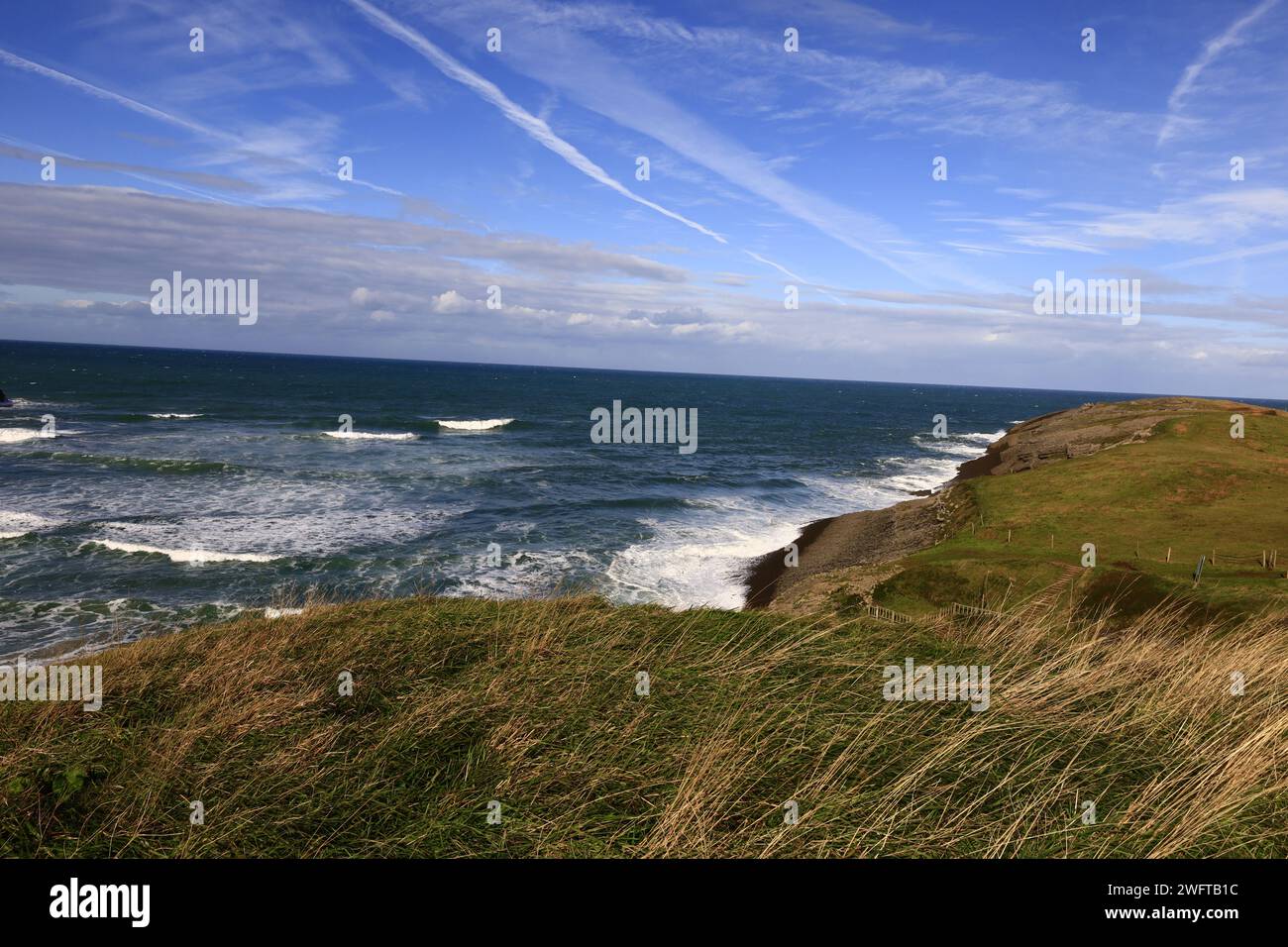Vista sulla spiaggia di Langre nella provincia della Cantabria in Spagna. Foto Stock