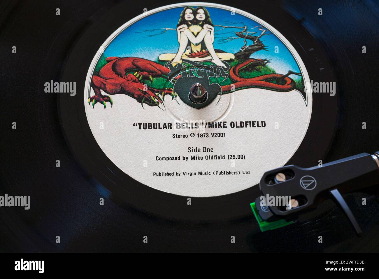 Mike Oldfield Tubular Bells album discografico in vinile LP con tonearm, cartuccia, headshell e stilo su giradischi - 1973 Foto Stock