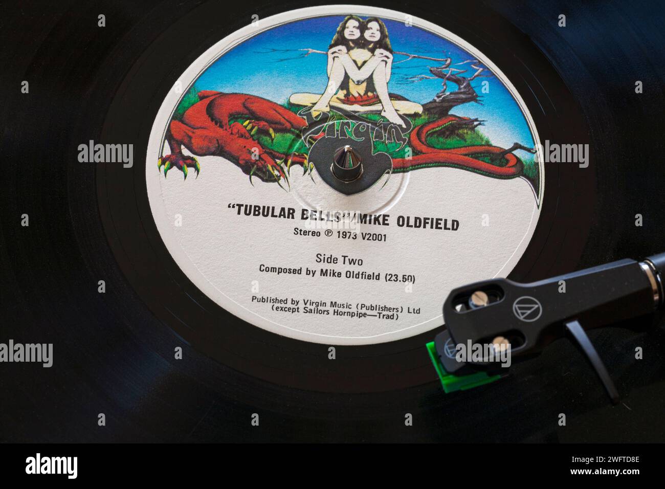 Mike Oldfield Tubular Bells album discografico in vinile LP con tonearm, cartuccia, headshell e stilo su giradischi - 1973 Foto Stock