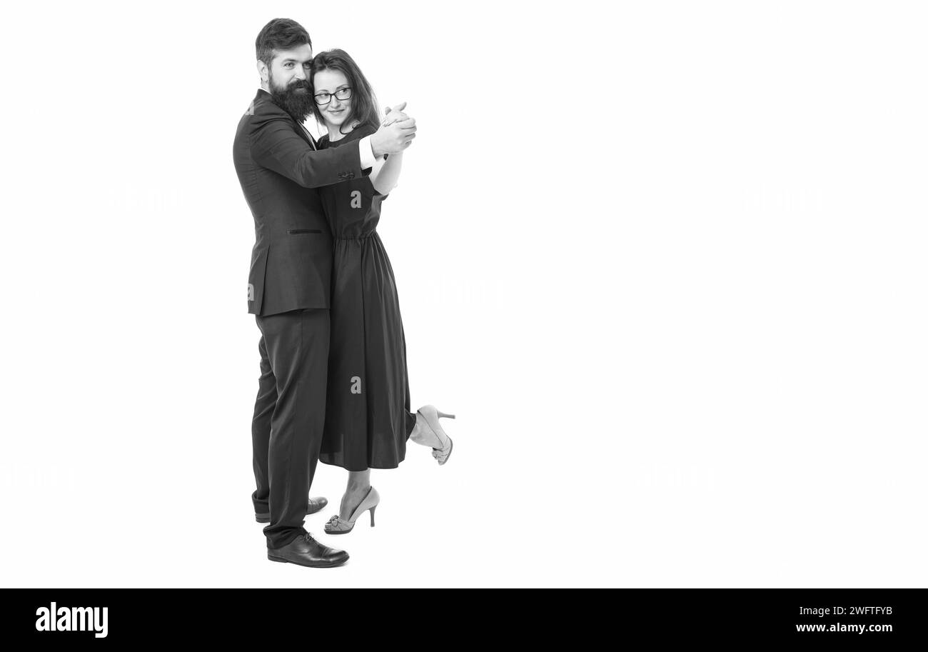 Musica danzante. Un paio di abiti eleganti in visita al ballo. Venga a ballare con me. Scuola di ballo per adulti. Intrattenimento e svago attivo. Coppia io Foto Stock