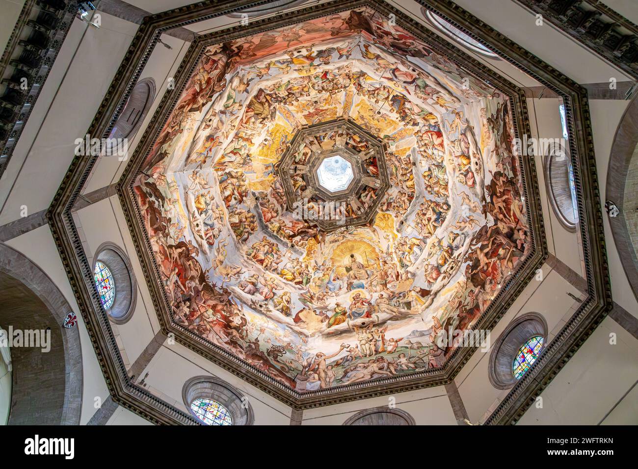 Gli affreschi del giudizio universale dipinti all'interno del Duomo all'interno del Duomo di Firenze, il Duomo, Firenze, Italia Foto Stock