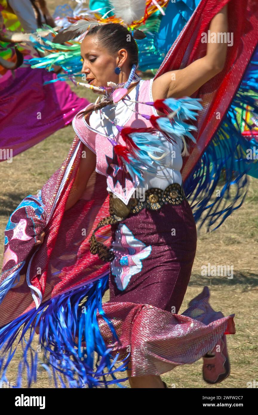 Woman Dance in Pow-wow Celebration in Nord America Foto Stock