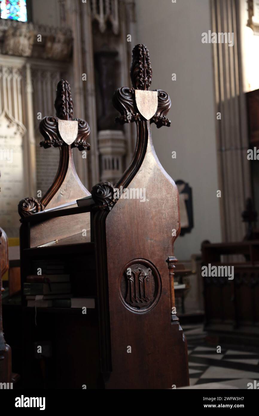 Mobili ecclesiastici in legno Lecturn nella chiesa di St Lukes Sydney Street Chelsea Londra Inghilterra Foto Stock