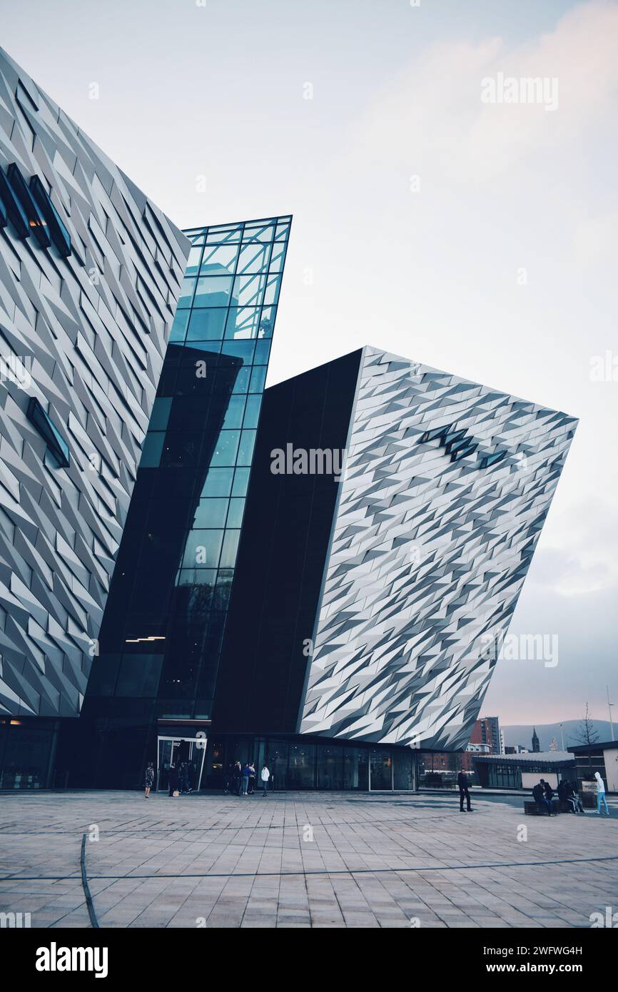 Foto della facciata del Titanic Museum a Belfast, Irlanda del Nord, il 19 novembre 2018 Foto Stock
