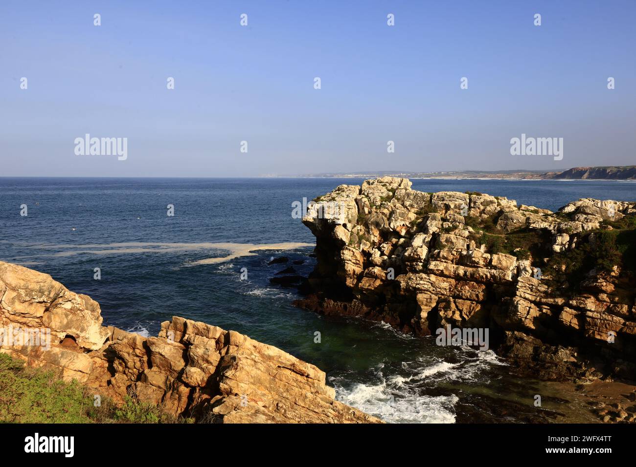 Baleal è una piccola isola situata 3 chilometri a nord di Peniche, nella regione di Oeste in Portogallo Foto Stock