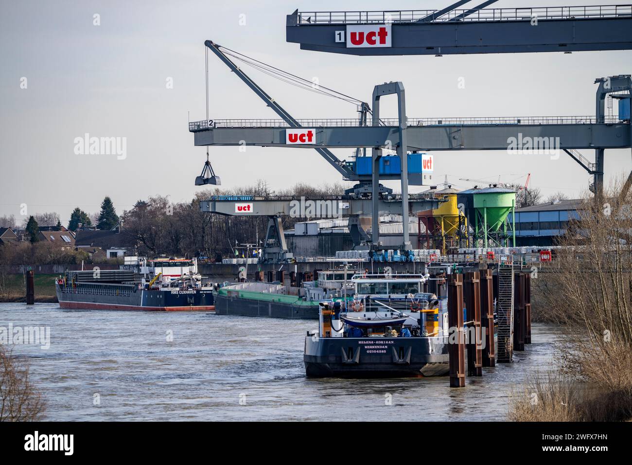 uct Umschlag Container Terminal, porto di Dormagen, sul Reno, NRW, Germania, Foto Stock