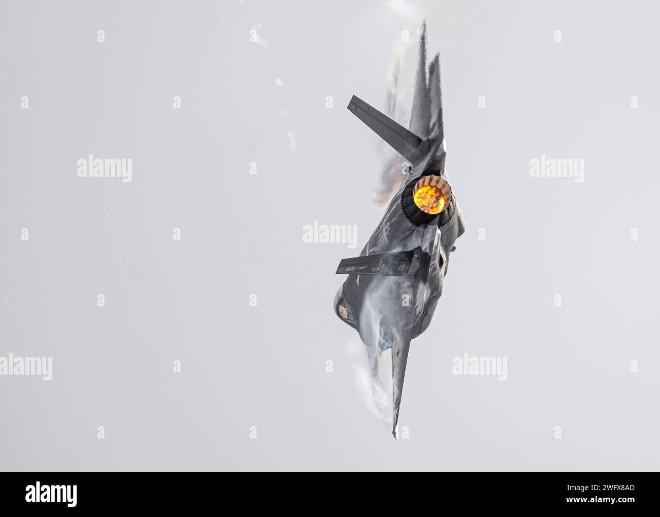 Un F-35A Lightning II della U.S. Air Force assegnato all'F-35A Lightning II Demonstration Team esegue una performance di prova aerea presso Hill Air Force base, Utah, 11 gennaio 2023. L'F-35 Demo Team esegue regolarmente voli di prova per mantenere le certificazioni di volo e per mantenere e mantenere le proprie missioni e gli standard di reclutamento dell'Air Force. Foto Stock