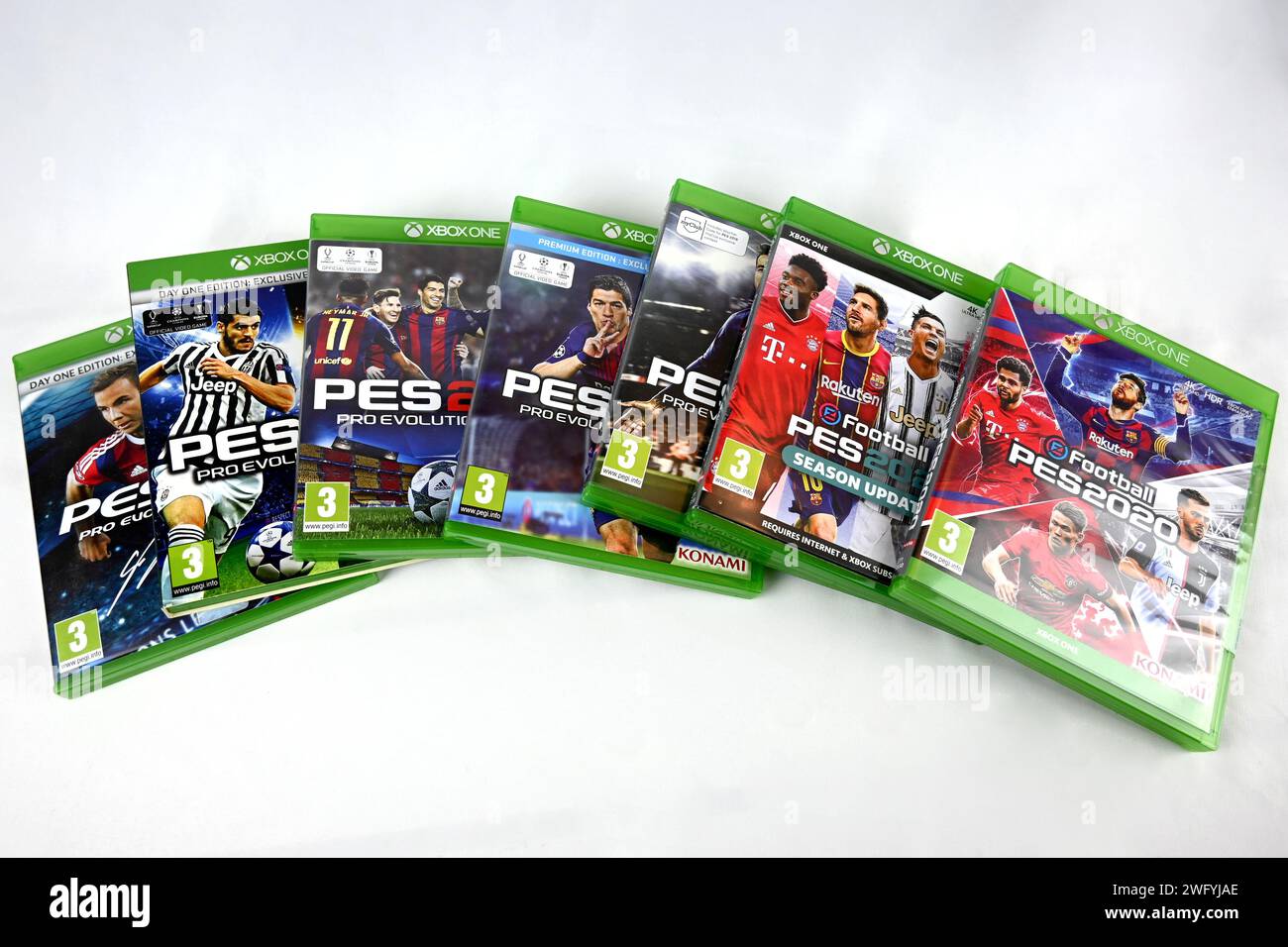 Serie di videogiochi PES Pro Evolution Soccer (2010s) – Galles, Regno Unito – 31 gennaio 2024 Foto Stock