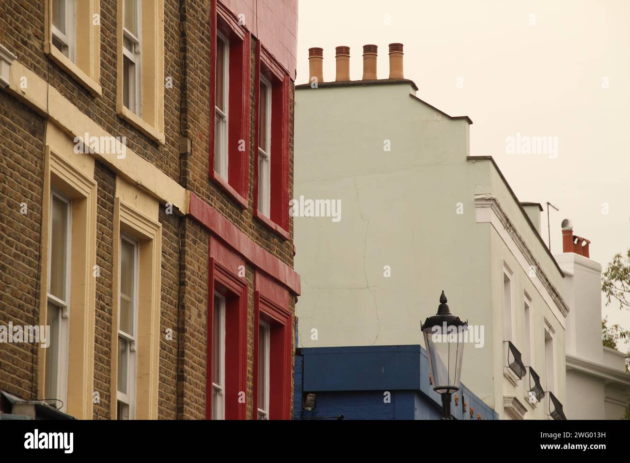 Gli splendidi edifici storici di appartamenti nel cuore di Londra Foto Stock