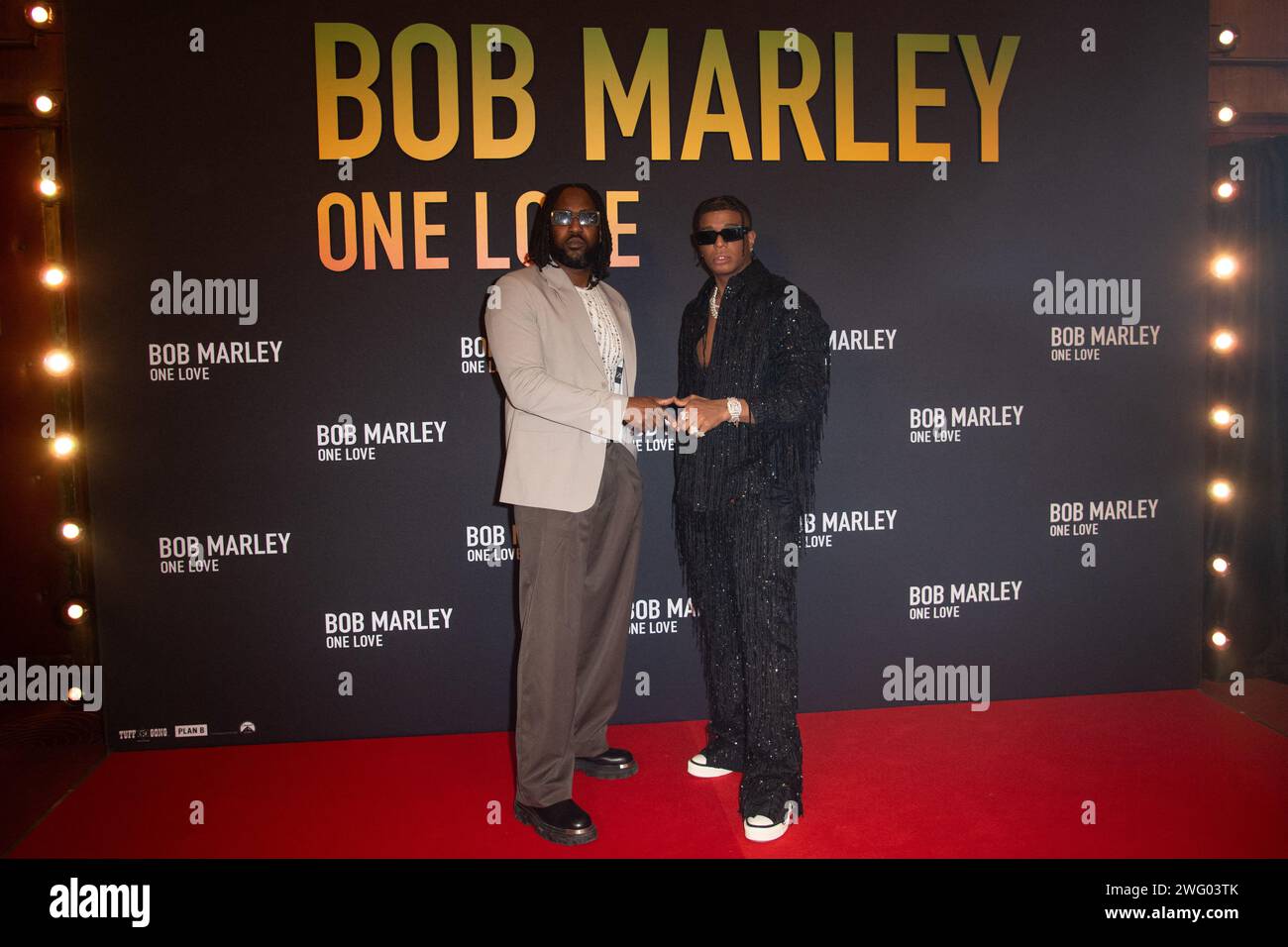 Parigi, Francia. 1 febbraio 2024. Stefan Wade e David Kerr assistono alla Bob Marley One Love Premiere al Grand Rex Cinema di Parigi, in Francia, il 1° febbraio 2024. Foto di Aurore Marechal/ABACAPRESS.COM credito: Abaca Press/Alamy Live News Foto Stock