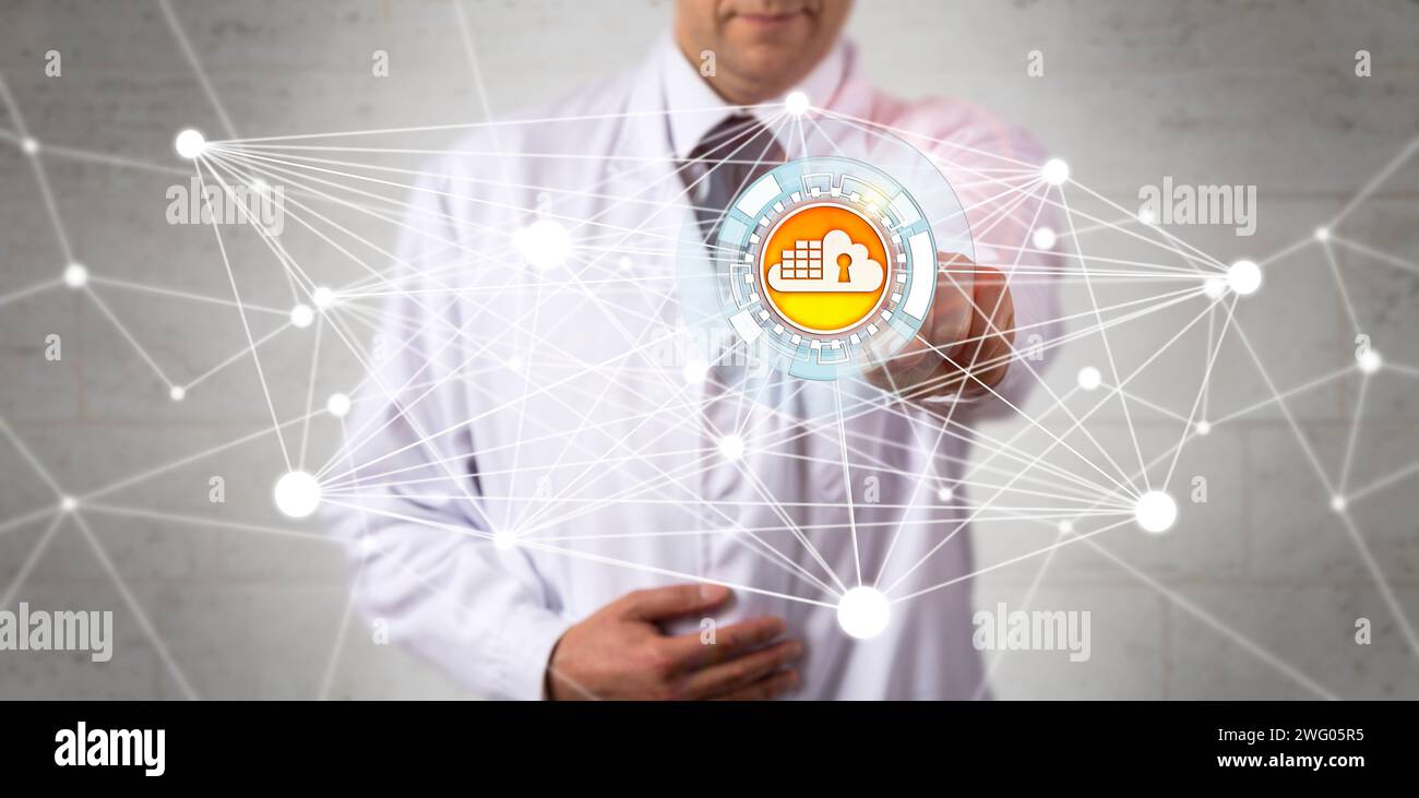Un medico scientifico inriconoscibile sta accedendo ai dati tramite un'applicazione container cloud in una rete virtuale. Concetto informatico per comunic Foto Stock