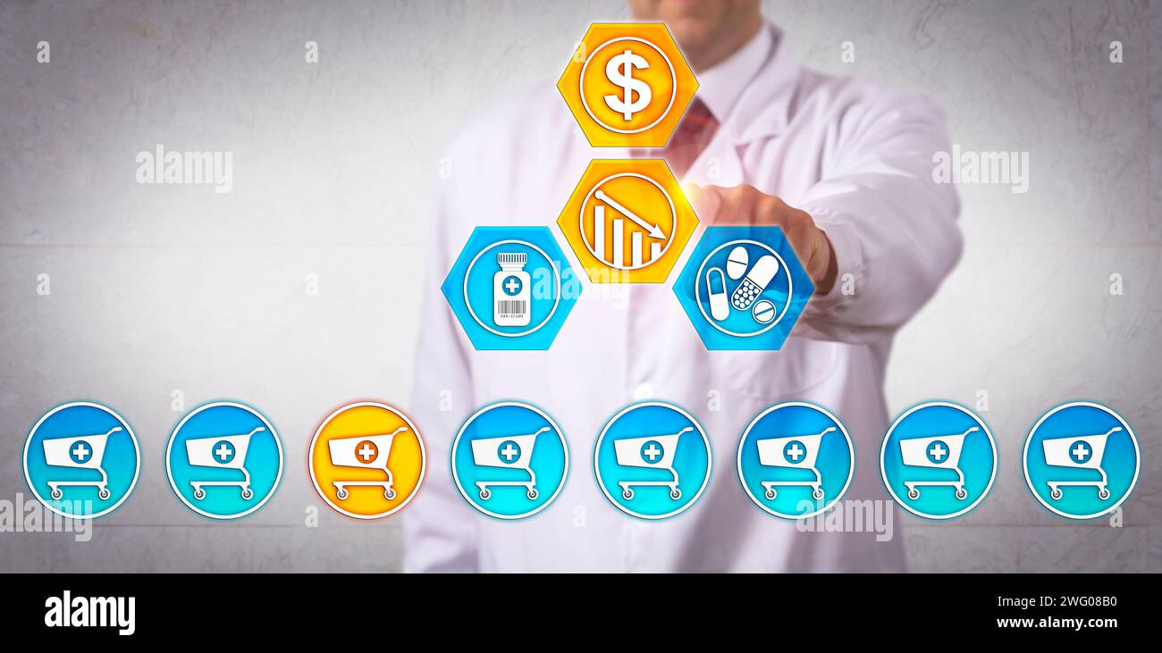 Farmacista indipendente irriconoscibile che riduce il margine di profitto dei medicinali nel tentativo di aumentare il traffico dei negozi online. Pharma retail co Foto Stock