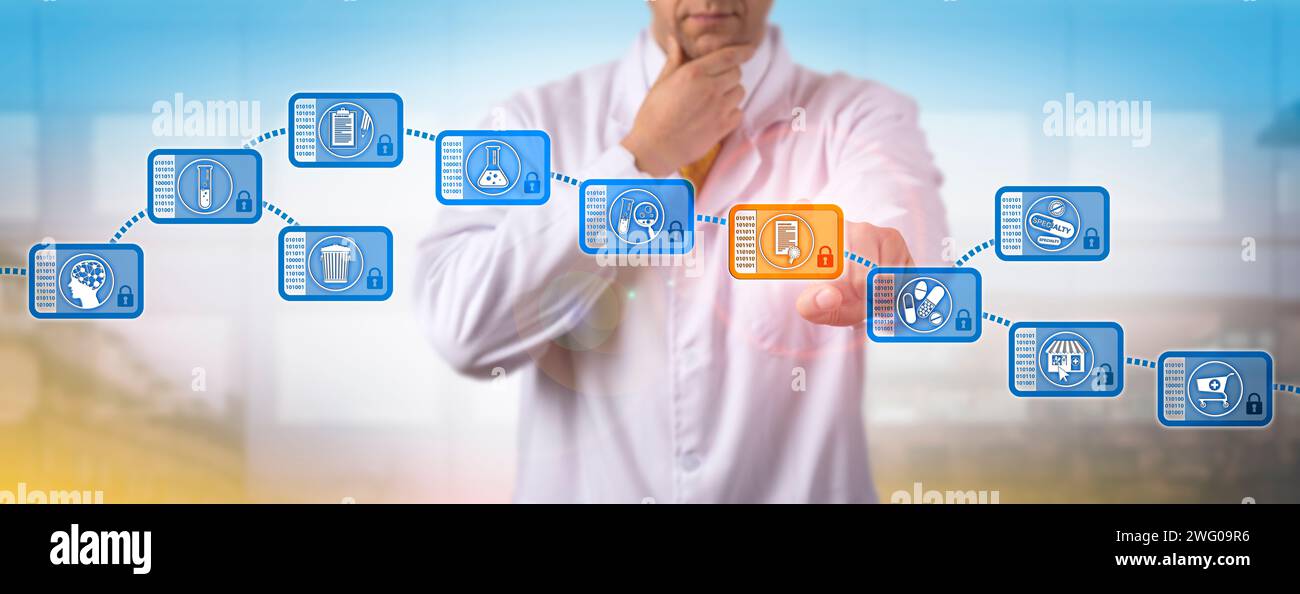 Scienziato farmaceutico pensivo irriconoscibile che accede a un blocco in una catena di blocchi. Internet e concetto di IT farmaceutico per la gestione dei dati, peer to peer n Foto Stock