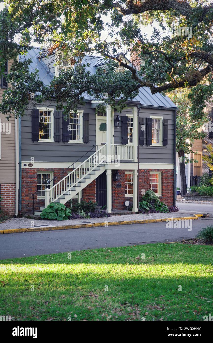 Foto di una vecchia casa in Washington Square, Savannah, Georgia, Stati Uniti. Foto Stock