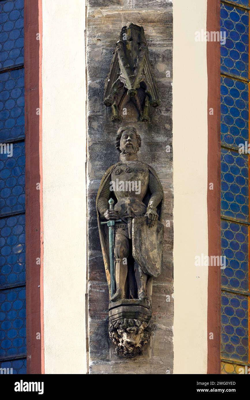 Statua dell'imperatore Carlo IV alla Matienkirche, Sulzbach-Rosenberg, alto Palatinato, Baviera, Germania Foto Stock