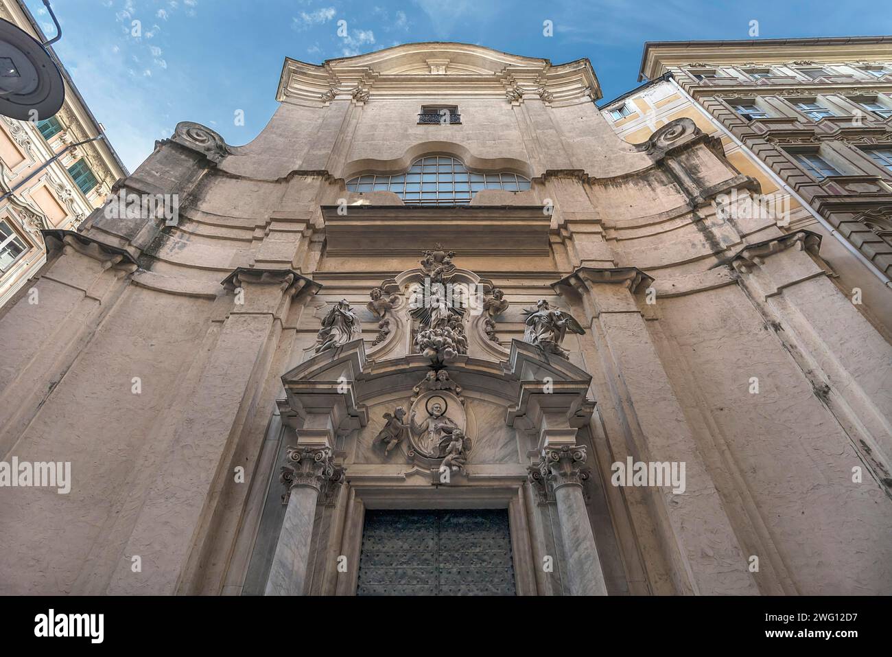 Facciata principale della chiesa barocca di San Filippo Neri, consacrata nel 1674, via Lomellini, 10, Genova, Italia Foto Stock