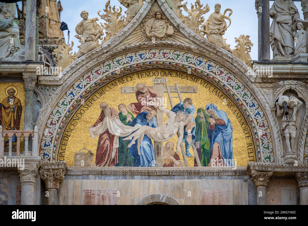 San Marco Basilica Portal Mosaic detail, Venezia, Italia Foto Stock