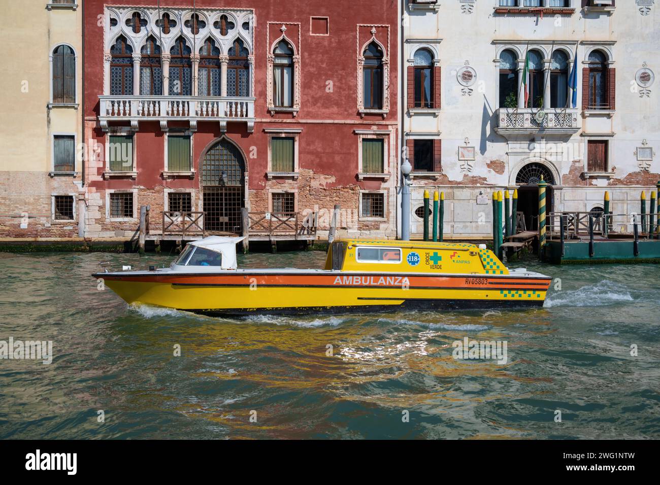 Ambulanza sul Grand Canal, Venezia, Italia Foto Stock
