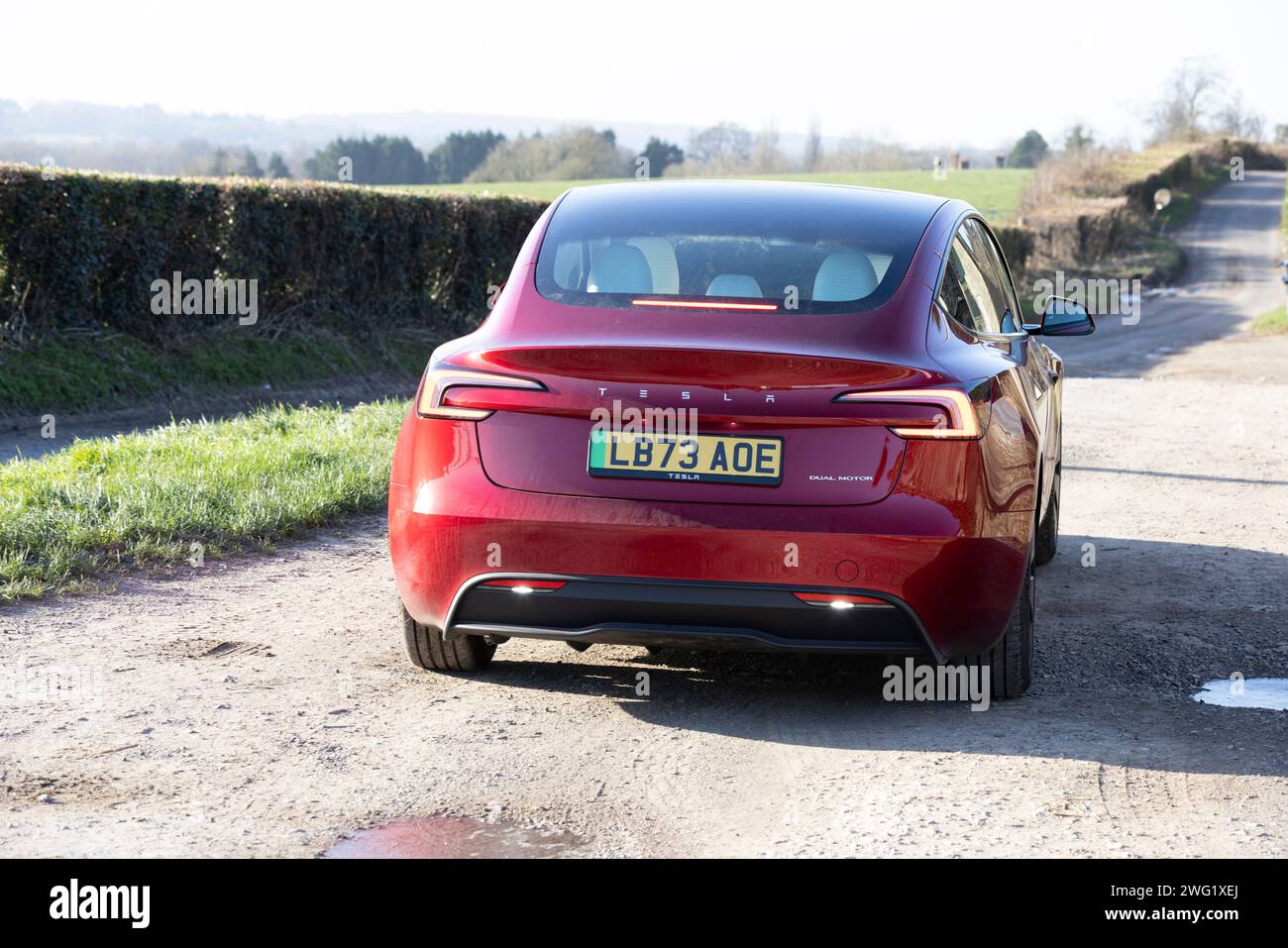 Veicolo elettrico Tesla Model 3 sottoposto a test guidato in Inghilterra, Regno Unito Foto Stock