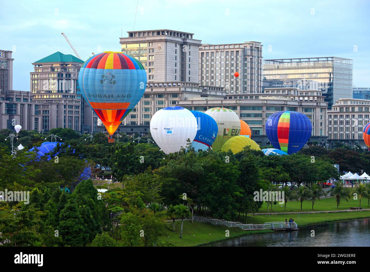 Il 3° Festival internazionale delle mongolfiere Putrajaya a Putrajaya, Malesia. Foto Stock