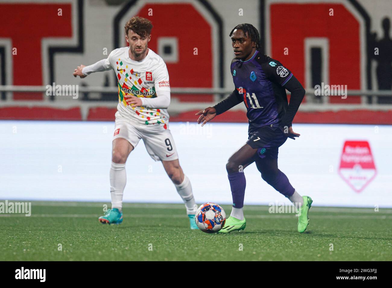 Maastricht, Paesi Bassi. 2 febbraio 2024. MAASTRICHT, PAESI BASSI - 2 FEBBRAIO: Cain Seedorf di Telstar corre con il pallone durante la partita MVV Maastricht tra Telstar a De Geusselt il 2 febbraio 2024 a Maastricht, Paesi Bassi. (Foto di Orange Pictures) credito: dpa/Alamy Live News Foto Stock