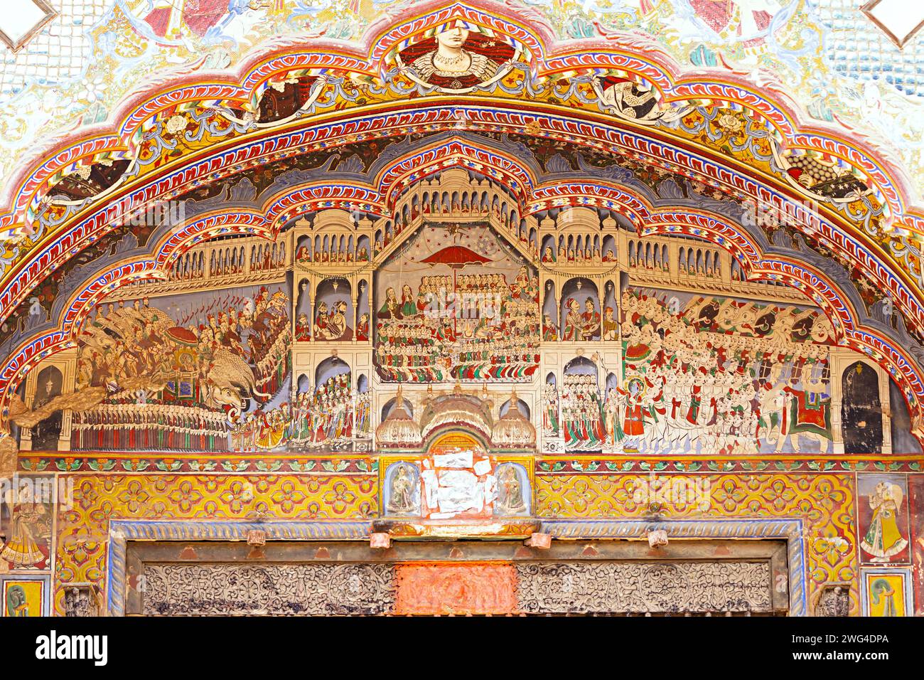 Dipinti dello stile di vita e della cultura del Rajputana al Kamal Morarka Haveli Museum, Nawalgarh, Rajasthan, India. Foto Stock