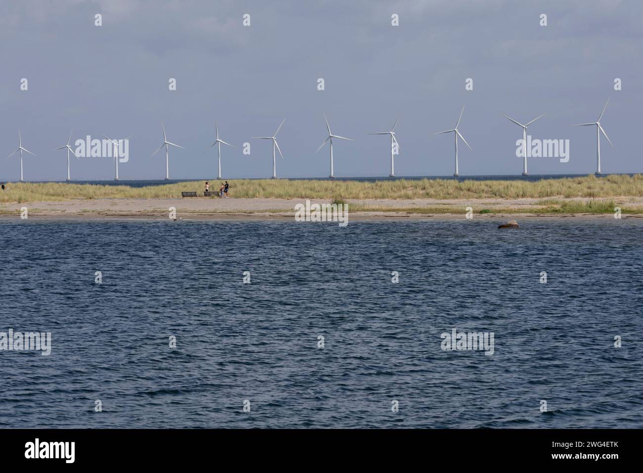Turbinen am Amager Strand bei Kopenhagen. DŠnemark morirà KapazitŠten fŸr Windenergie in der Ostsee weiter ausbauen. *** Turbine offshore Foto Stock