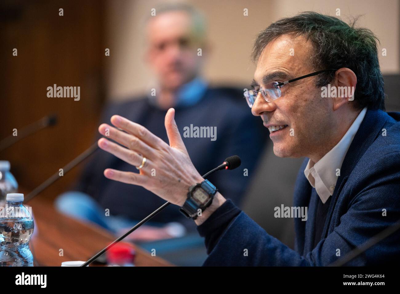 Saluzzo (Cuneo), Italia. Gennaio 2024. Il teologo e scrittore italiano Vito Mancuso, autore di numerosi libri, durante una conferenza Foto Stock