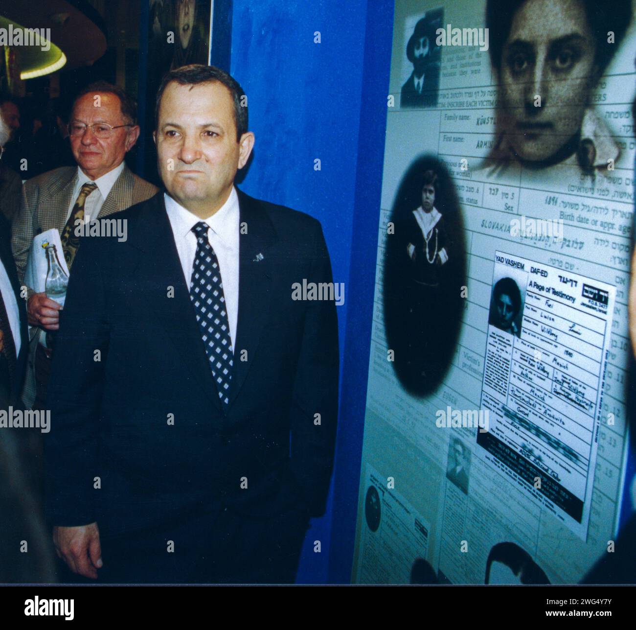 EHUD BARAK primo ministro di Israele durante la sua visita a Stokholm 2000 e una mostra sull'Olocao Foto Stock